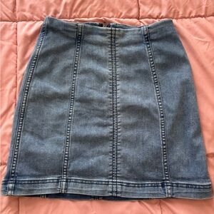 Free People mini denim skirt 🌸